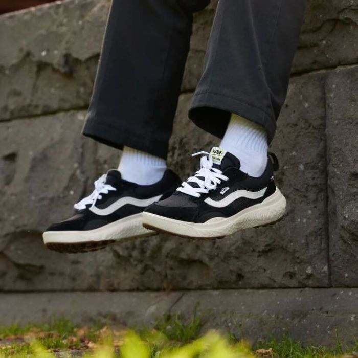 Vans Ultrarange Neo VR3 Black/White
