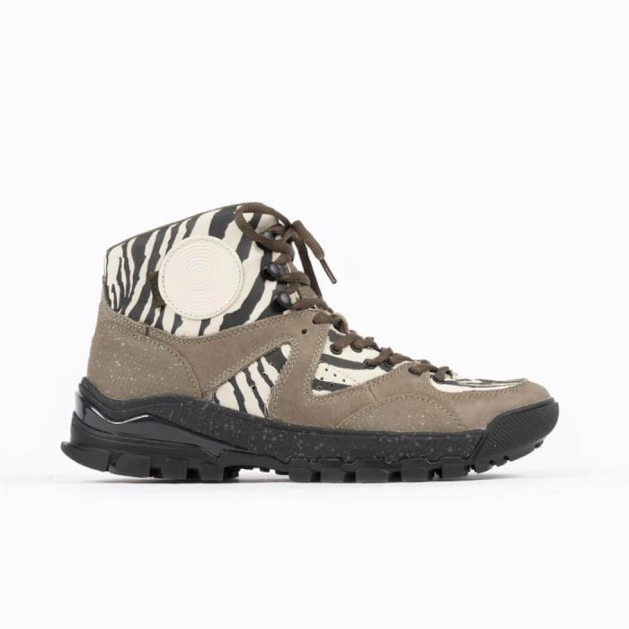 Vans Vault x Taka Hayashi AMZN TRL LX (Suede/Nubuck) Zebra/Fossil