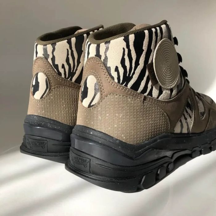 Vans Vault x Taka Hayashi AMZN TRL LX (Suede/Nubuck) Zebra/Fossil
